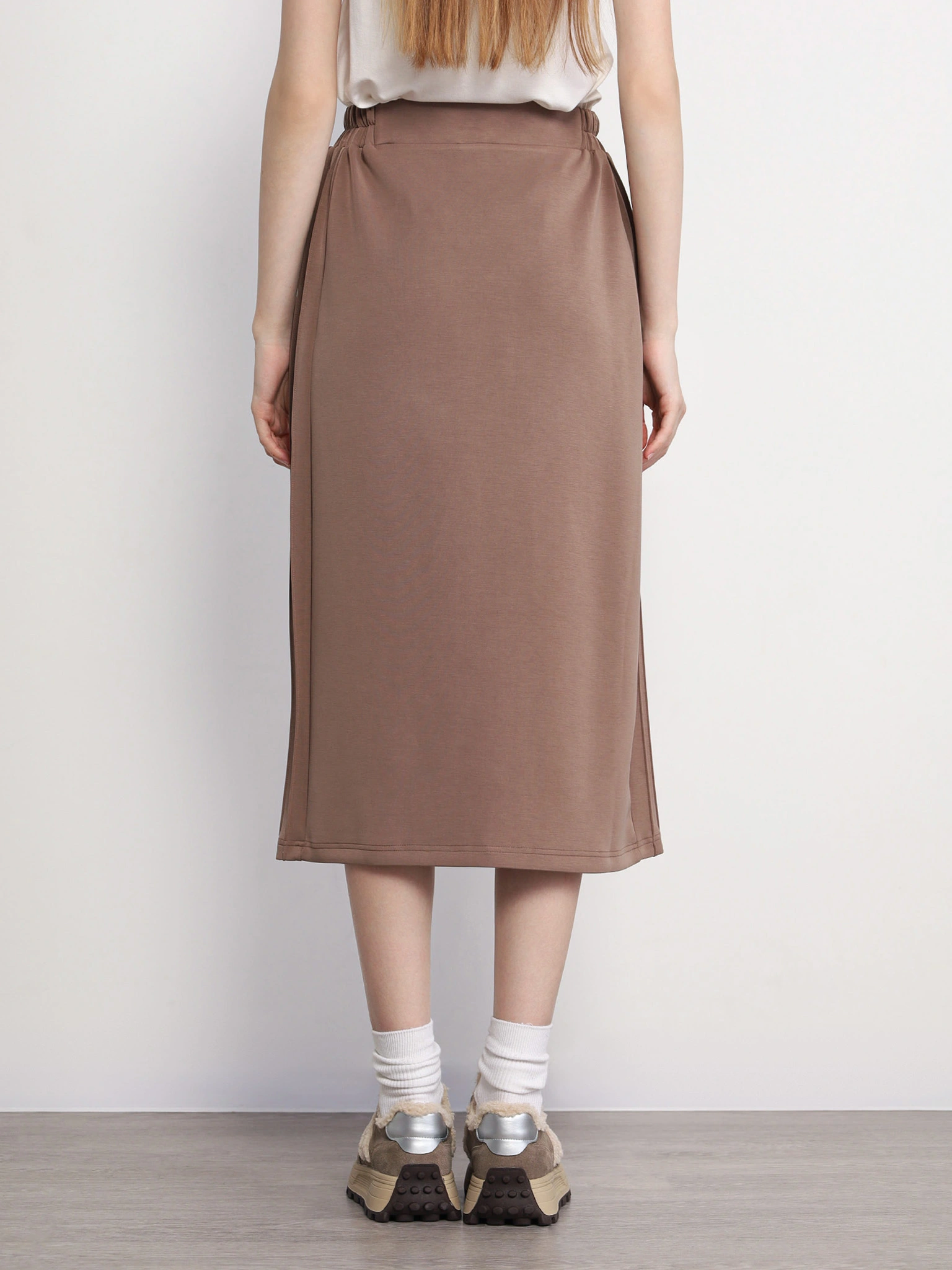 Юбка бежевого цвета с эластичным поясом